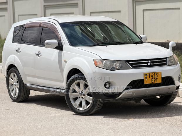 Mitsubishi Outlander 2009 White