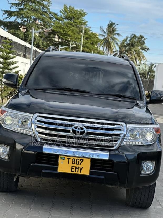 Toyota Land Cruiser 2013 Black