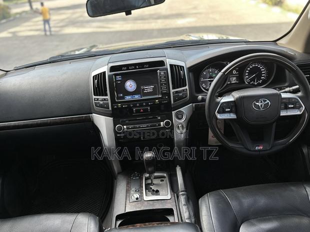 Toyota Land Cruiser 2013 Black
