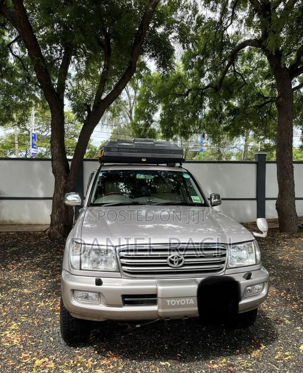 Toyota Land Cruiser 2003 Gray