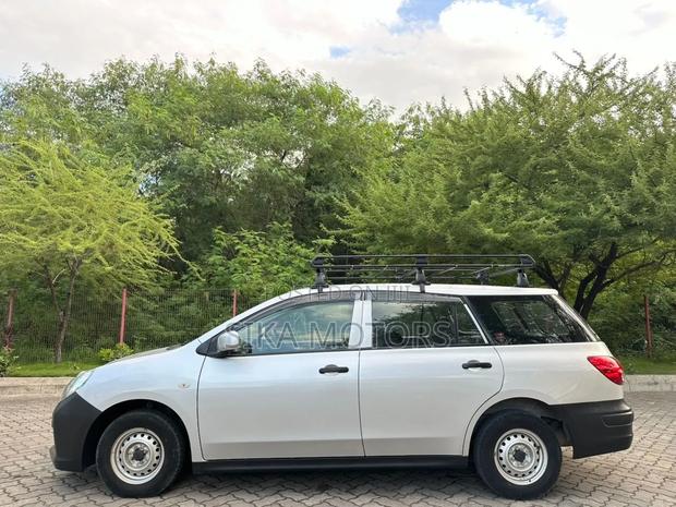 Nissan Advan 2020 Silver