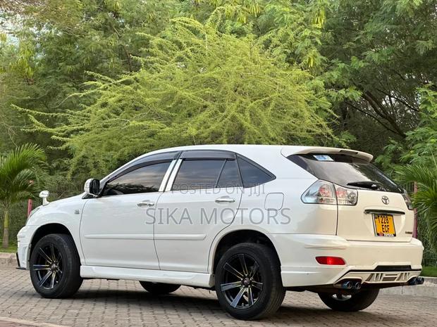 Toyota Harrier 2007 White