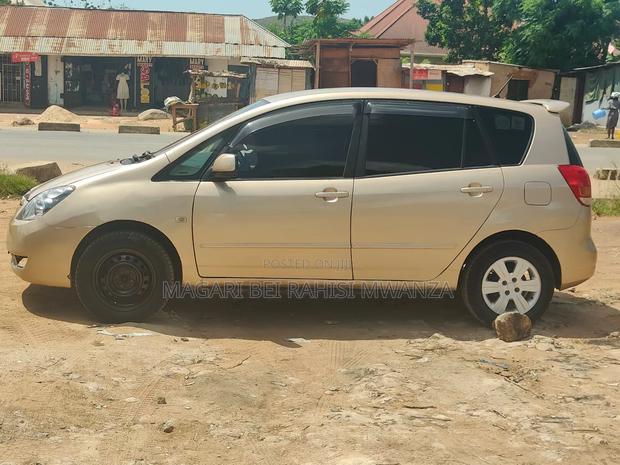 Toyota Corolla Spacio 1.8 X 2WD 2004 Gold