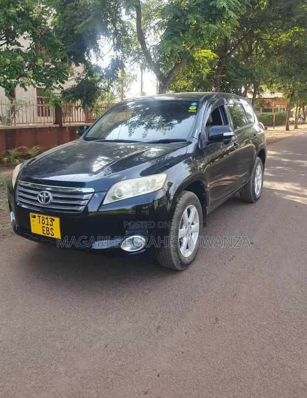 Toyota Vanguard 2010 Black
