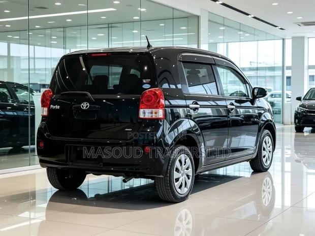 Toyota Porte 1.5 AWD 2015 Black