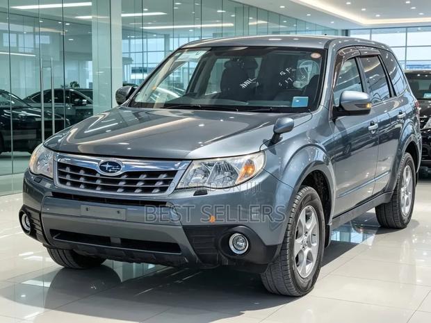 Subaru Forester 2.5X Limited 2011 Gray