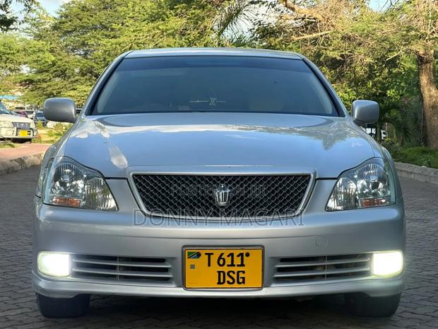 Toyota Crown 2007 Silver