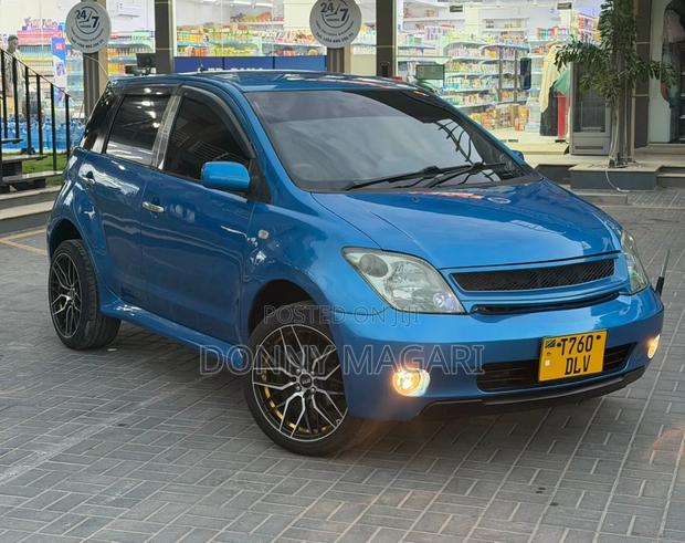 Toyota IST 2003 Blue