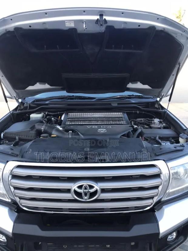 Toyota Land Cruiser 2018 Silver