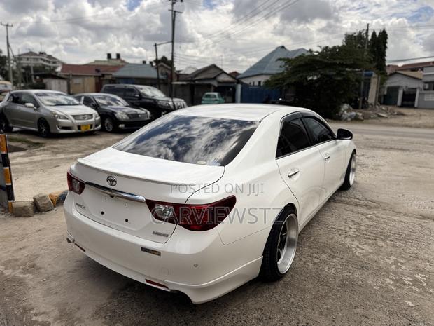 Toyota Mark X 2.5 AWD 2012 White