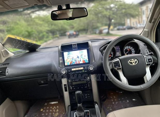Toyota Land Cruiser Prado 2011 Gold