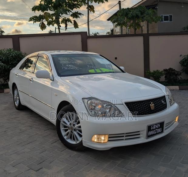Toyota Crown 2008 White