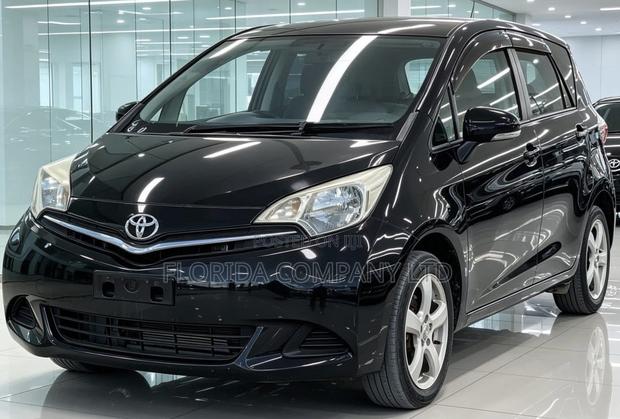 Toyota Ractis 2011 Black