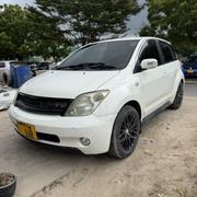 Toyota IST 2005 White for sale