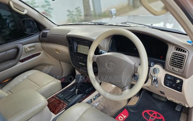 Toyota Land Cruiser 1999 Off white