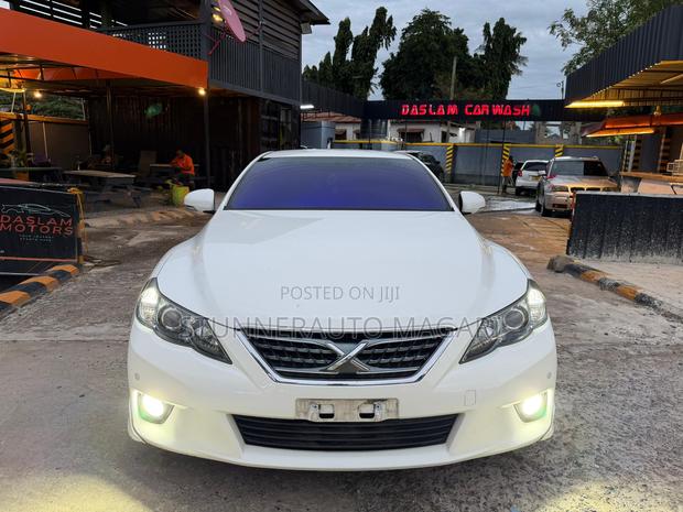 Toyota Mark X 2012 Pearl