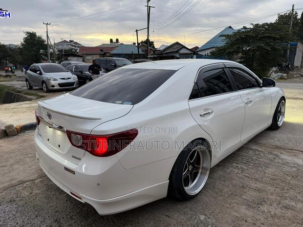 Toyota Mark X 2012 Pearl