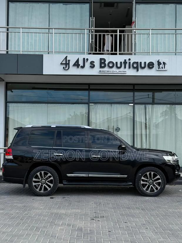 Toyota Land Cruiser 4.5 V8 TD 2019 Black