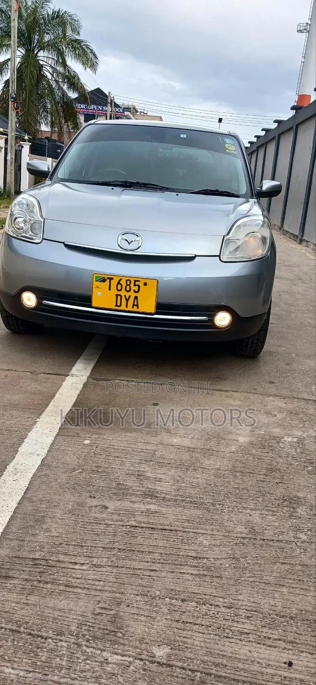 Mazda Verisa 2011 Silver