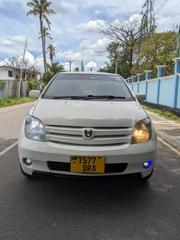 Toyota IST 2005 White for sale