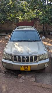 Toyota Kluger 2005 Gold for sale