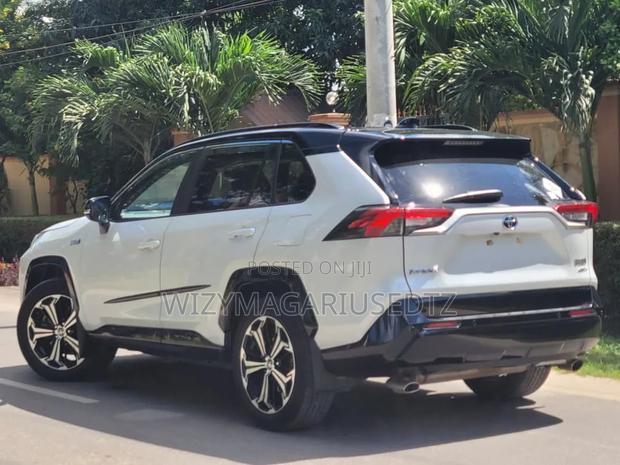 New Toyota RAV4 2025 White