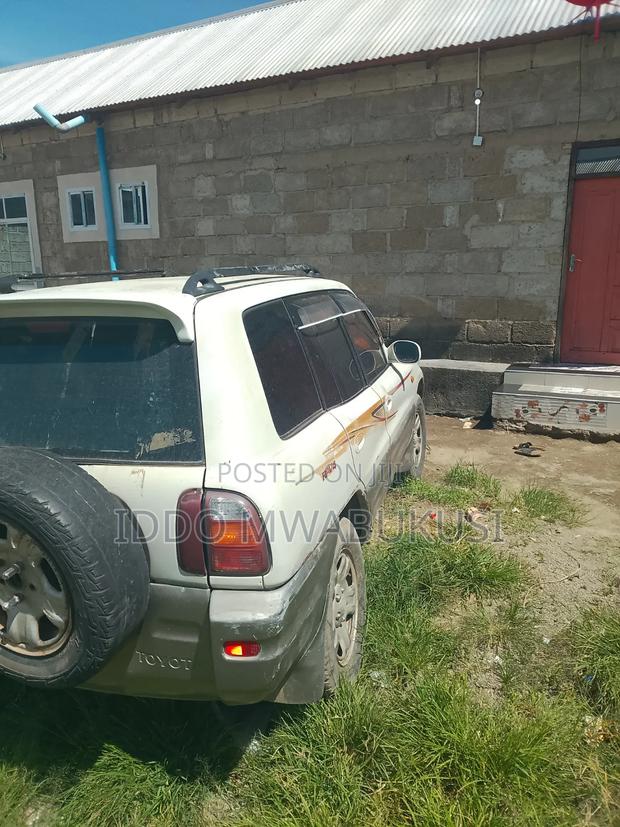 Toyota RAV4 2.0 Automatic 2005 Gray