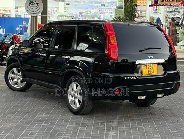 Nissan X-Trail 2010 Black