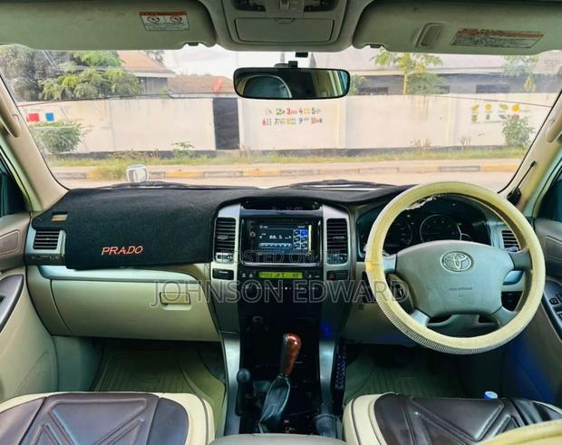 Toyota Land Cruiser Prado 2006 White
