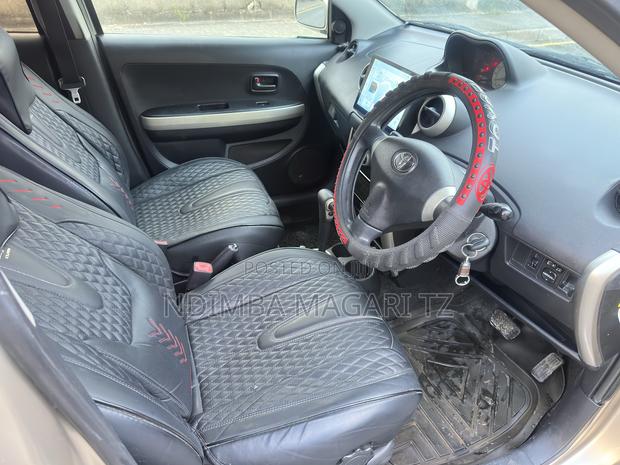 Toyota IST 2004 Beige