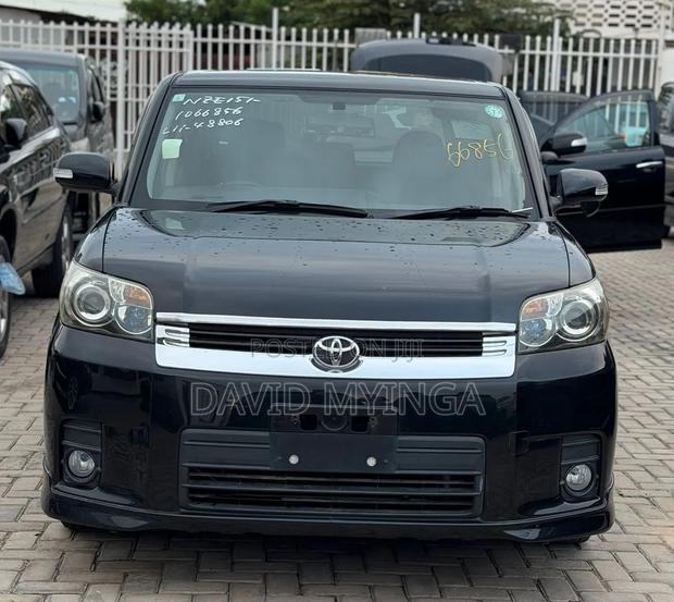 Toyota Corolla Rumion 2009 Black
