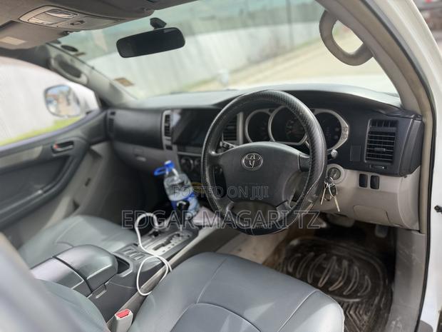 Toyota Hilux Surf 2009 White