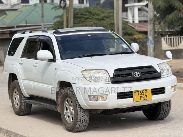 Toyota Hilux Surf 2009 White