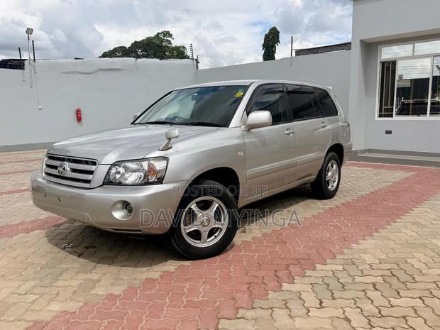 Toyota Kluger 2004 Silver