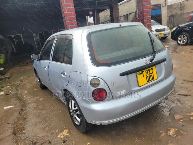 Toyota Starlet 2000 Silver