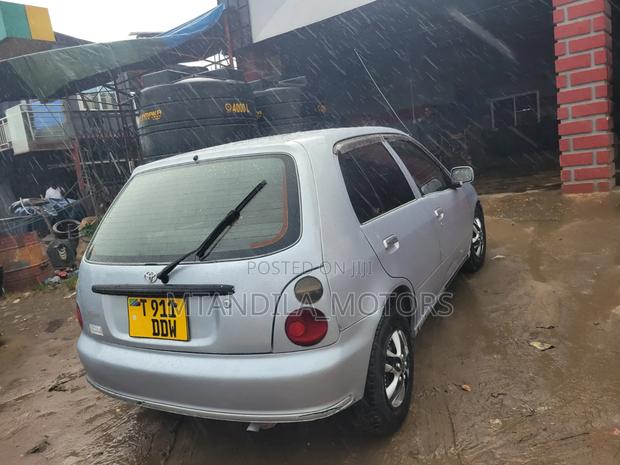 Toyota Starlet 2000 Silver
