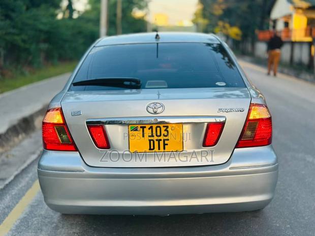 Toyota Premio 2004 Silver