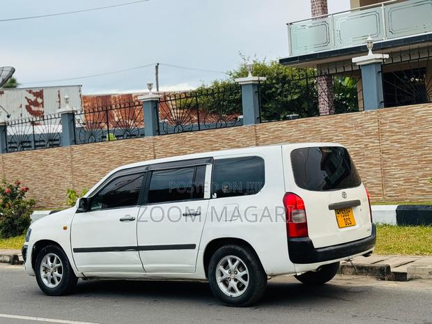 Toyota Probox 2004 White