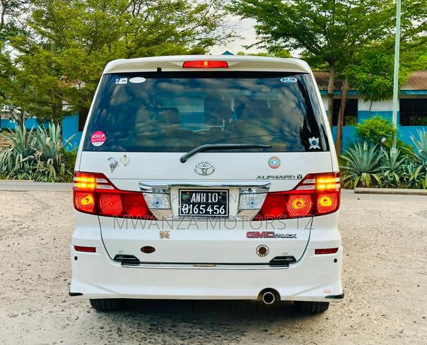 Toyota Alphard 2006 White