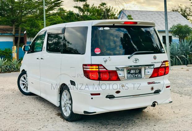 Toyota Alphard 2006 White