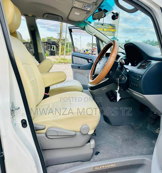 Toyota Alphard 2006 White