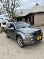 Suzuki Escudo 2005 Gray for sale