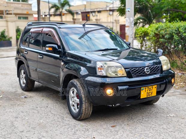 Nissan X-Trail 2004 Black