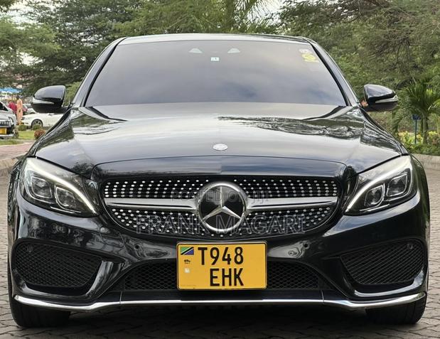Mercedes-Benz C200 2014 Black