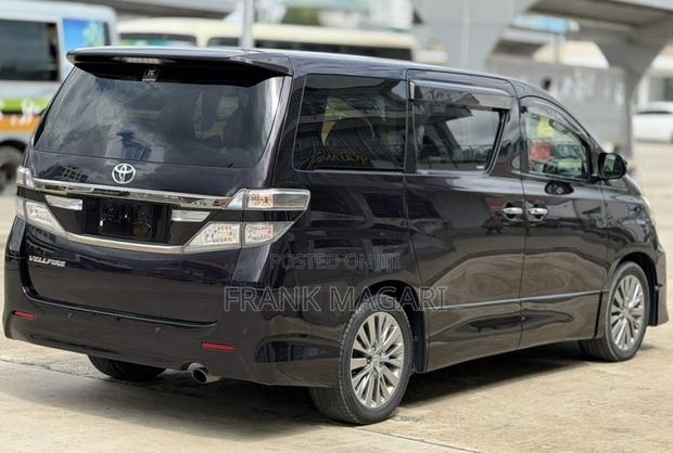 Toyota Alphard 2013 Black