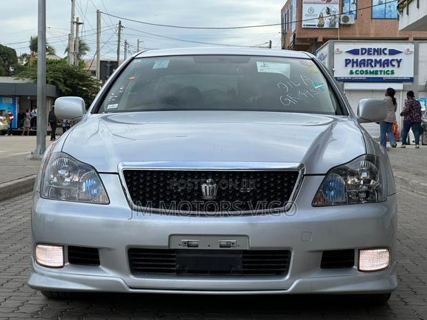 Toyota Crown 2007 Silver