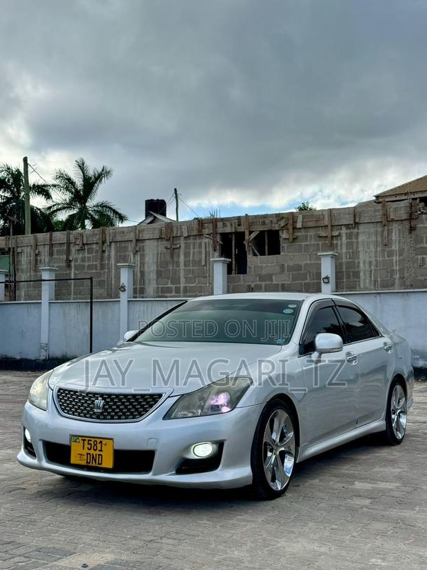 Toyota Crown 2008 Silver