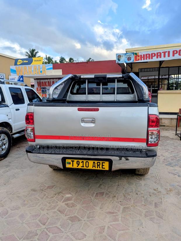 Toyota Hilux 2009 Gold