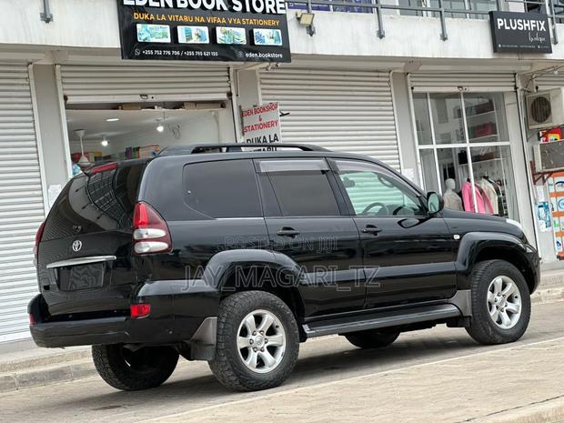 Toyota Land Cruiser Prado 2005 Black