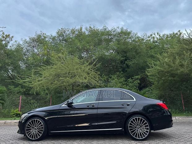 Mercedes-Benz C-Class 2016 Black